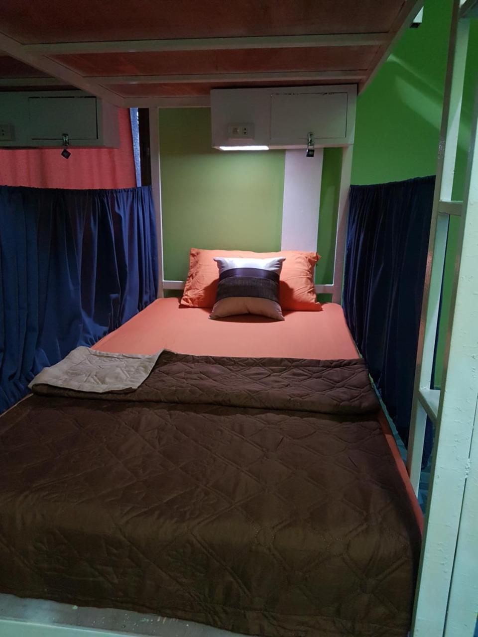 Sleep Tight Hostel At Koh Phangan Haad Rin Exterior photo